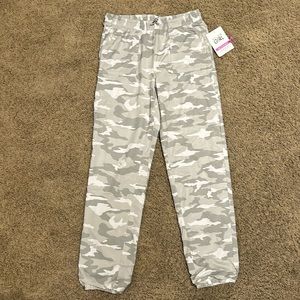 NWT Athleta Girl XXL/16 grey/white camouflage jersey lined joggers.